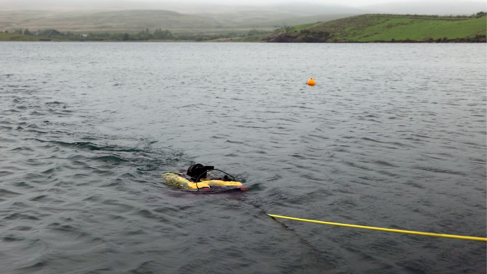 The Defender is hauled back to shore having successfully completed its mission (Picture: Royal Navy)