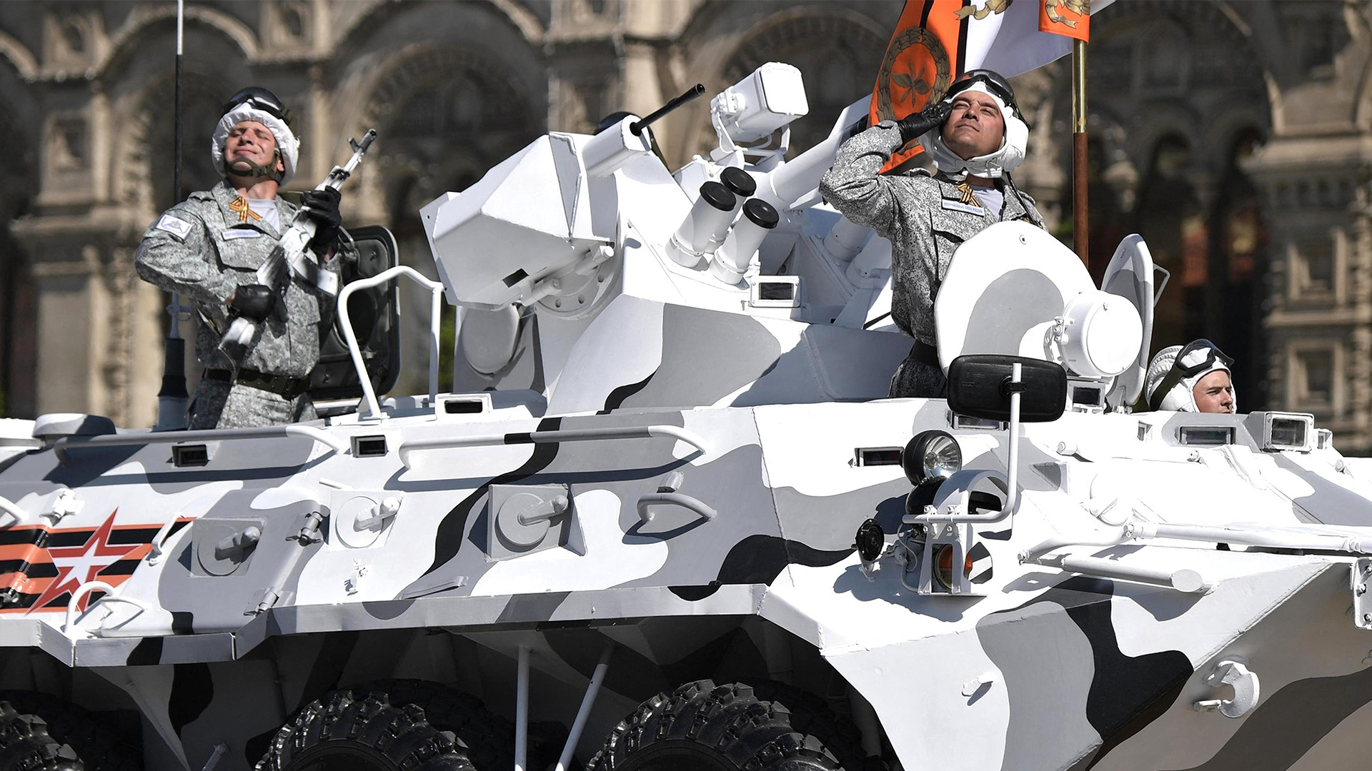 Just like their Western counterparts, Russian forces are trained and equipped for Arctic warfare