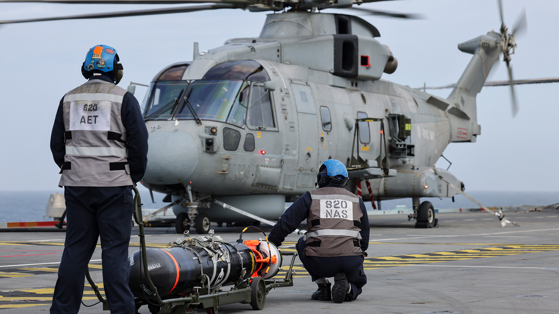 Should the need arise, the Merlin is able to engage a hostile submarine with a Sting Ray torpedo