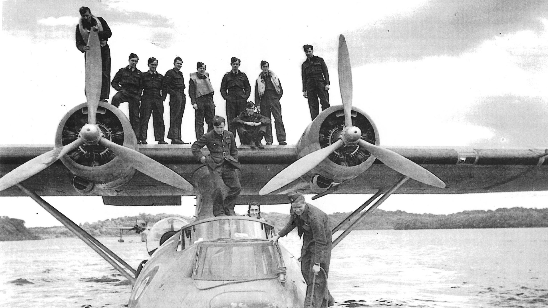 119 Sqn Catalina FP529 and Flt Lt J.V. Gibson and crew Castle Archdale, 3rd August 1942 (Picture: David Allen Pembroke / Dock Heritage Trust Archive)