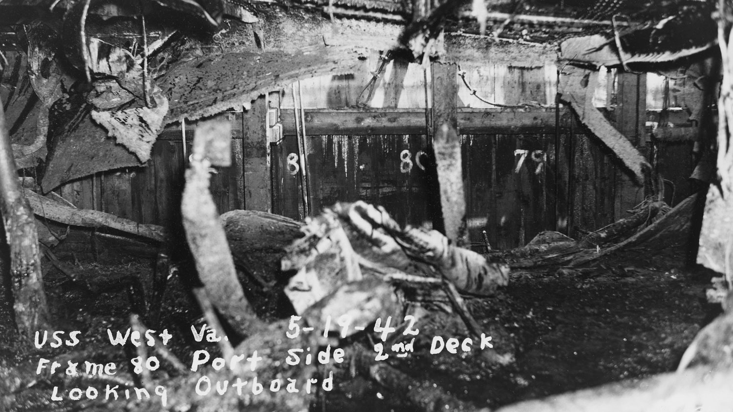 051225 image taken in May 1942 during the salvage shows damage inflicted upon USS West Virginia during the attack on Pearl Harbor on 7 December 1941 NO REUSE Image ID W5YEWY CREDIT Alpha Stock