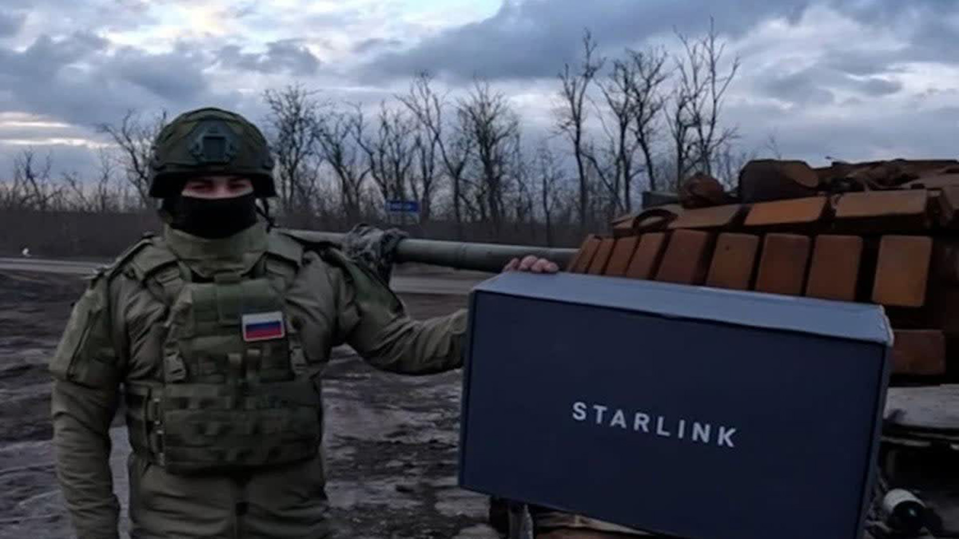 A Russian soldier with Starlink 