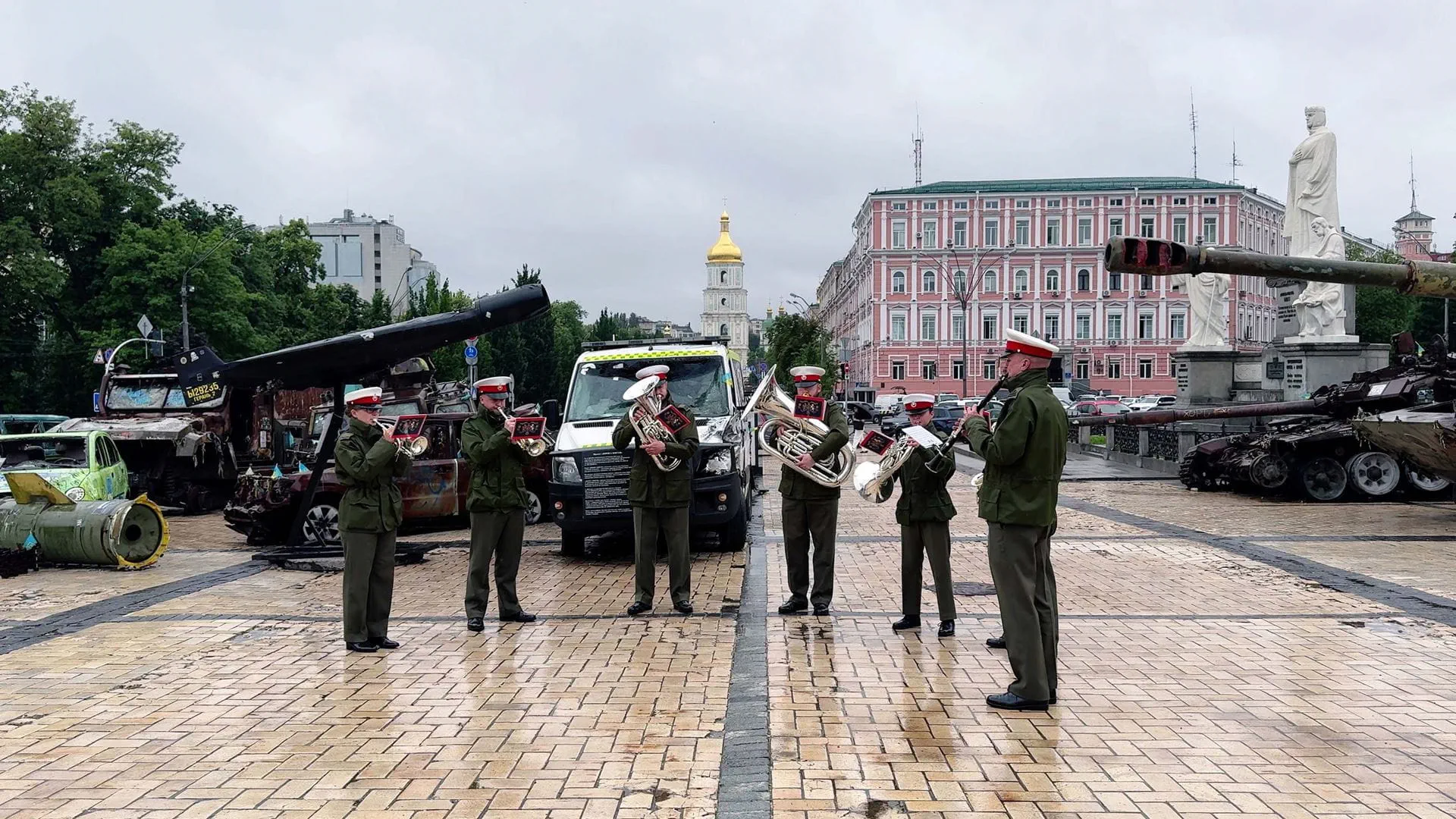 he Plymouth Band perform in front of captured Russian kit in Kyivs Mykhaillivska Square