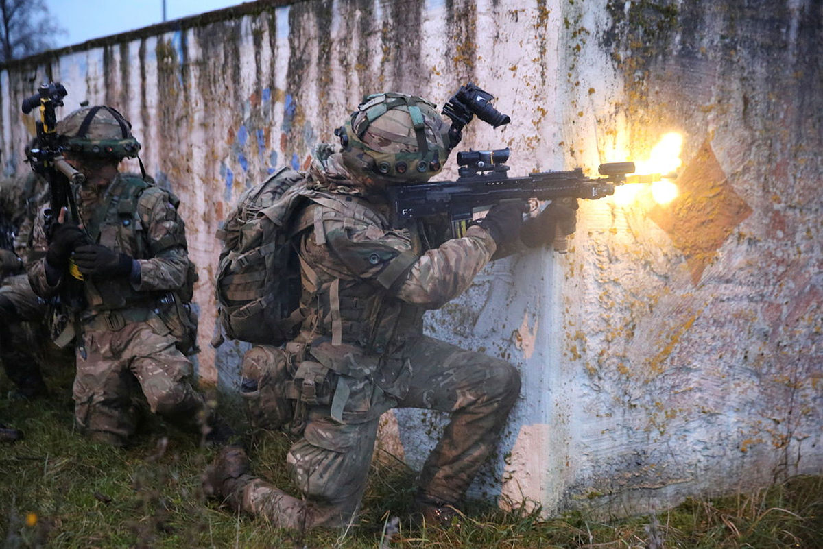A British Army officer cadet from the Royal Military Academy in Sandhurst, reacts to simulated opposing forces during Exercise Dynamic Victory in November 2024 (Picture: MOD)