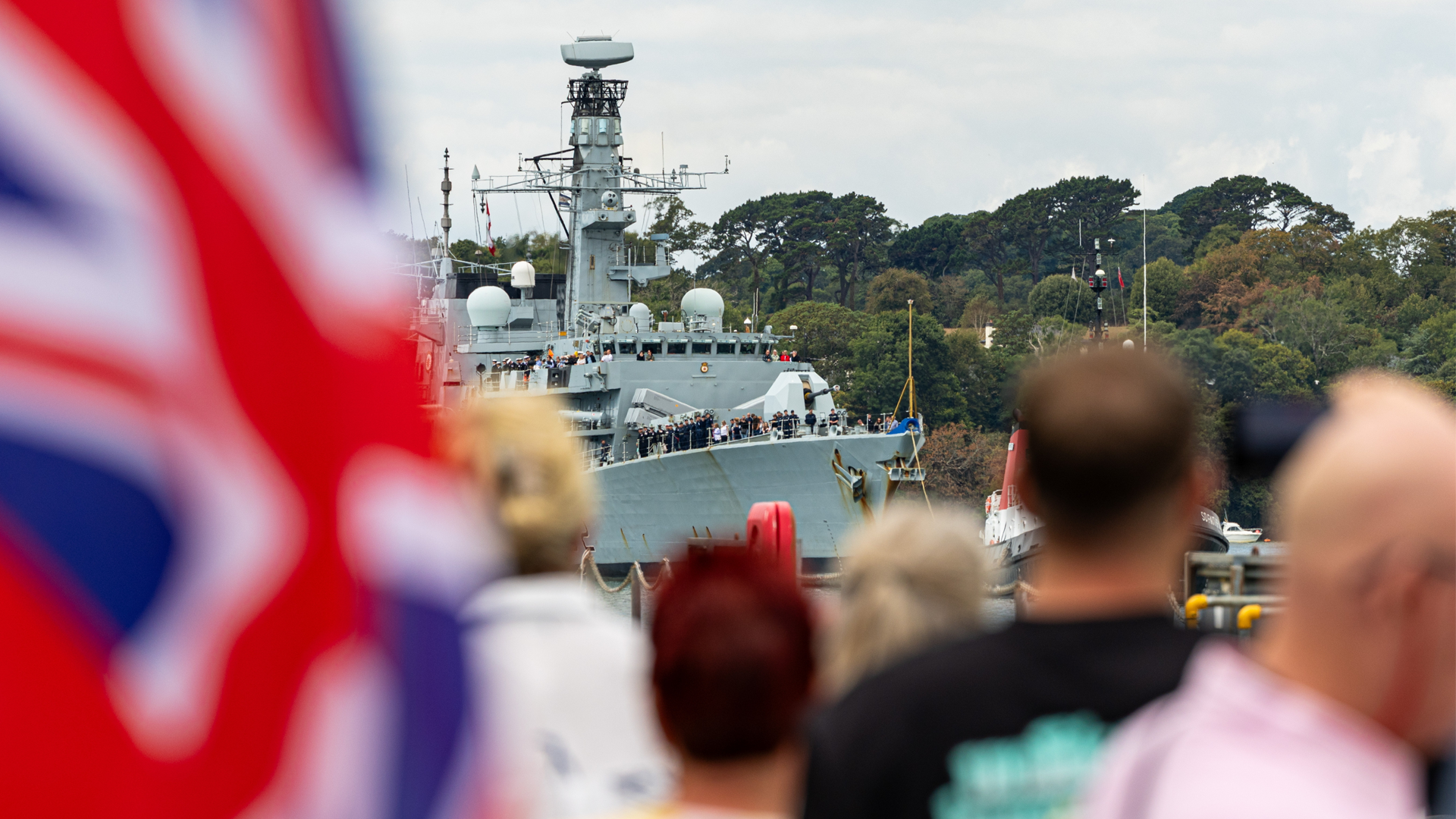 HMS Somerset pulling into Plymouth