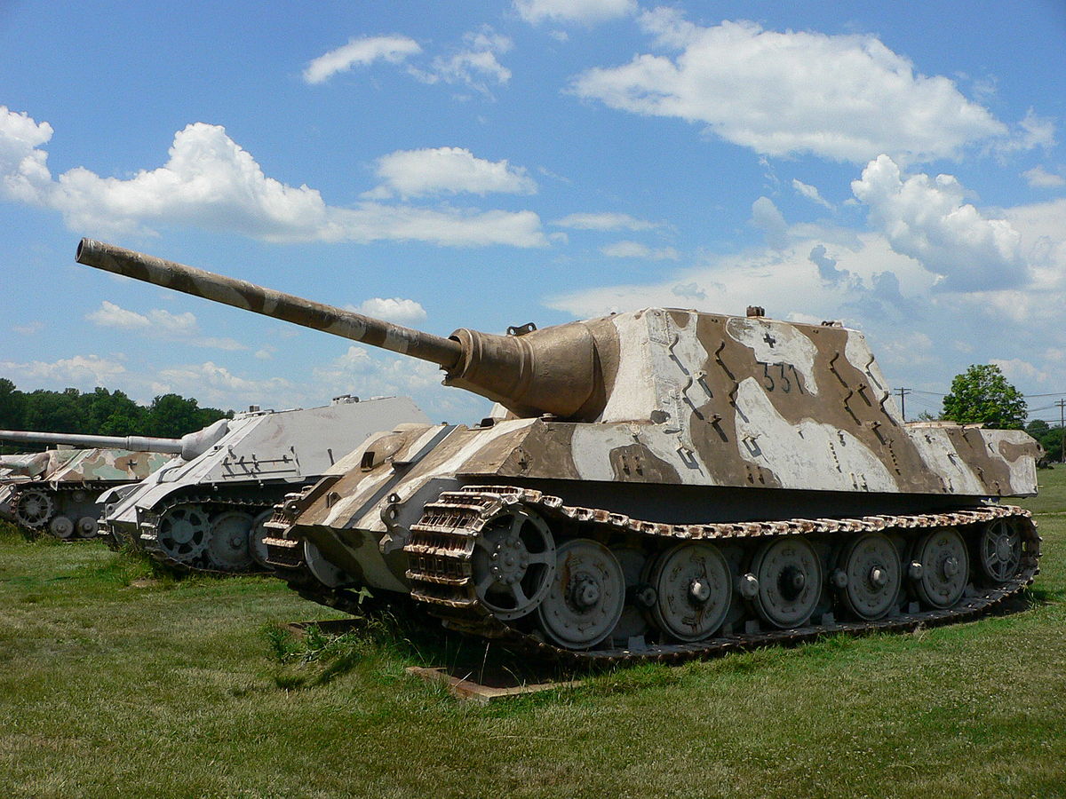 German Jagdtiger 1 tank destroyer self-propelled gun