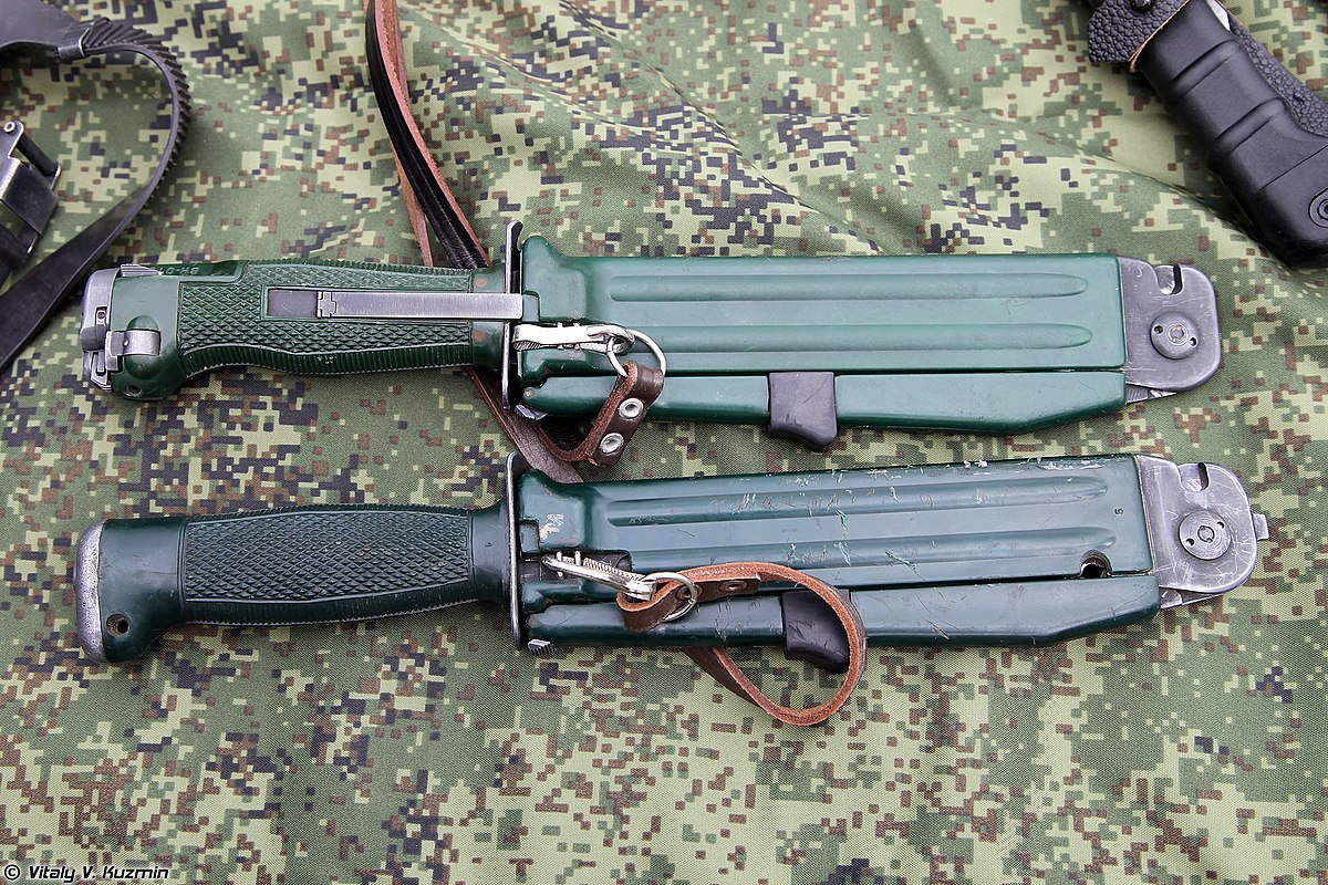 NRS 6P25 special scout knife and NR-2 scout knife