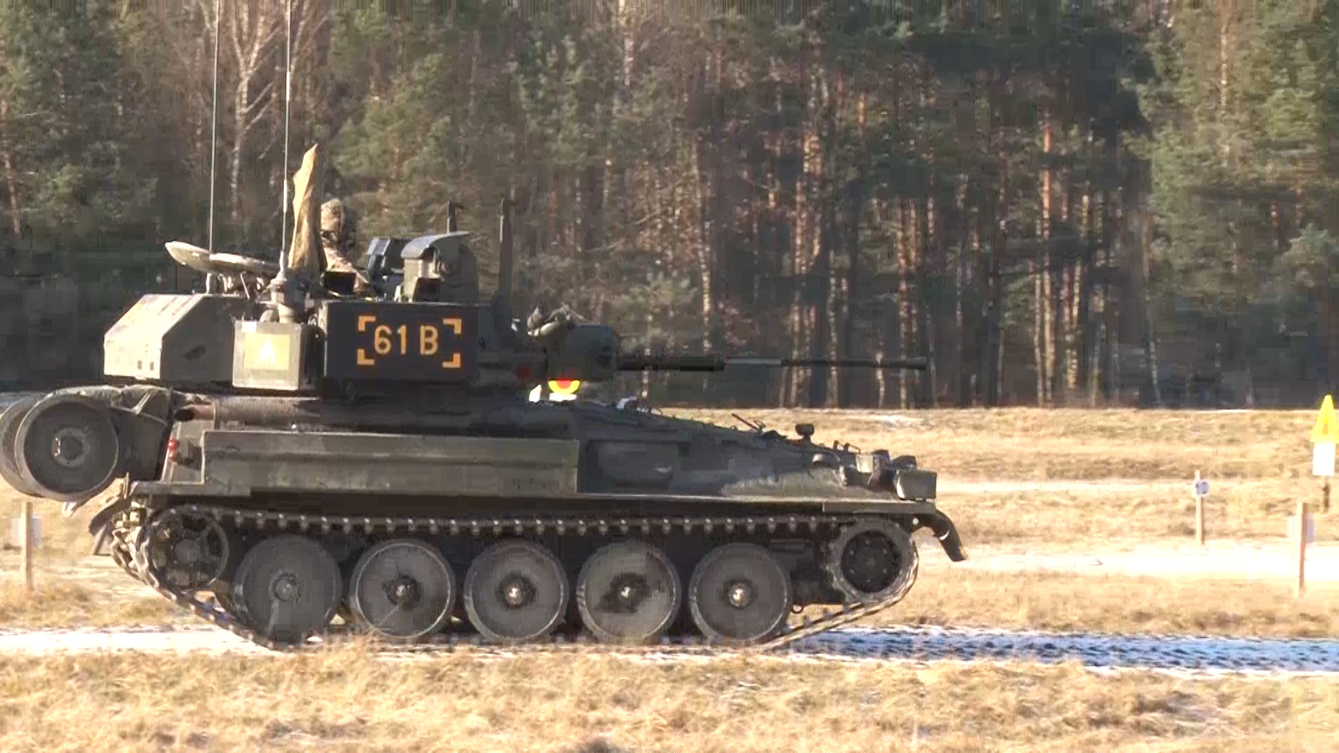 Queen's Royal Hussars On Exercise 