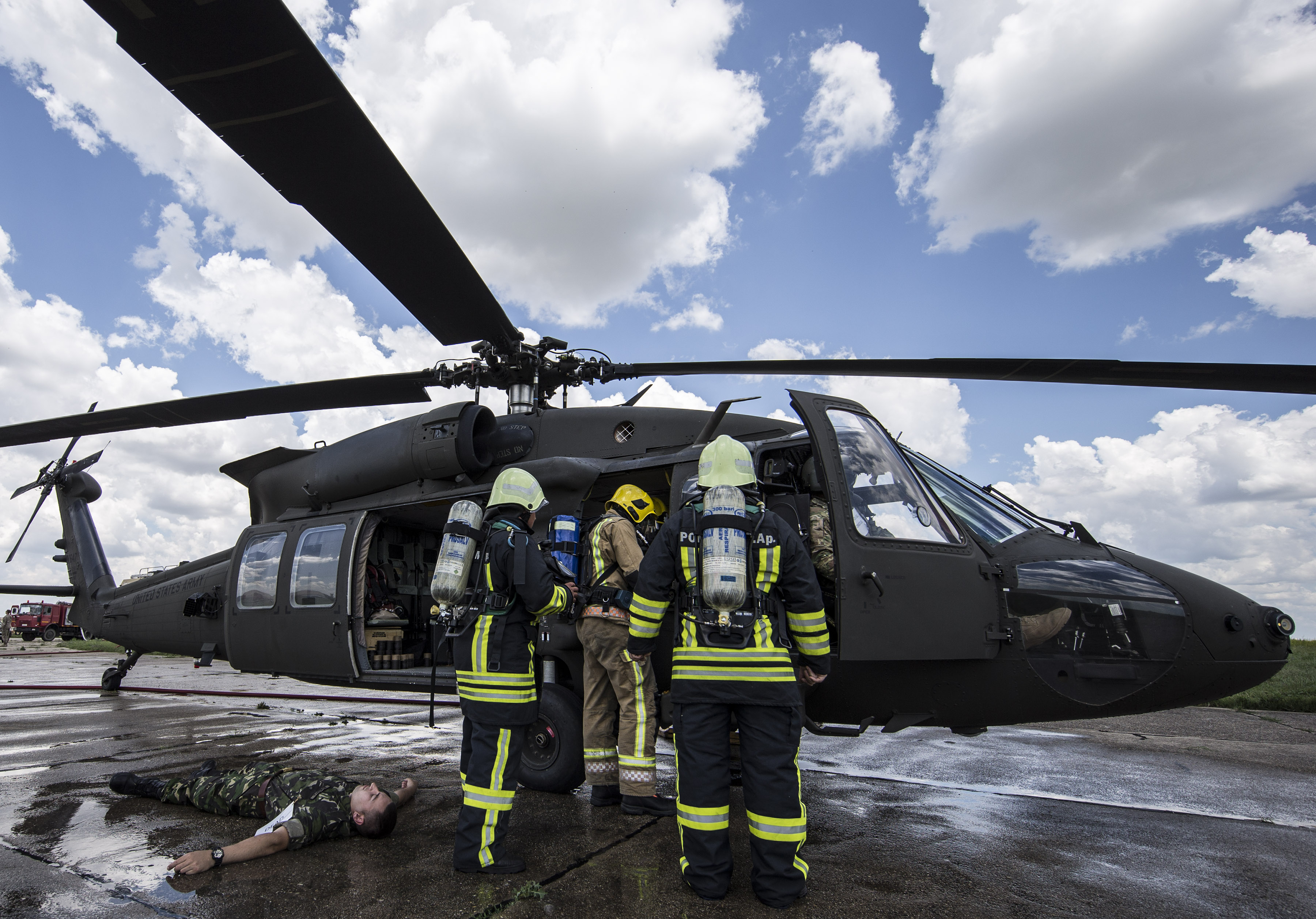 Rescuing crew from a crash-landed Blackhawk