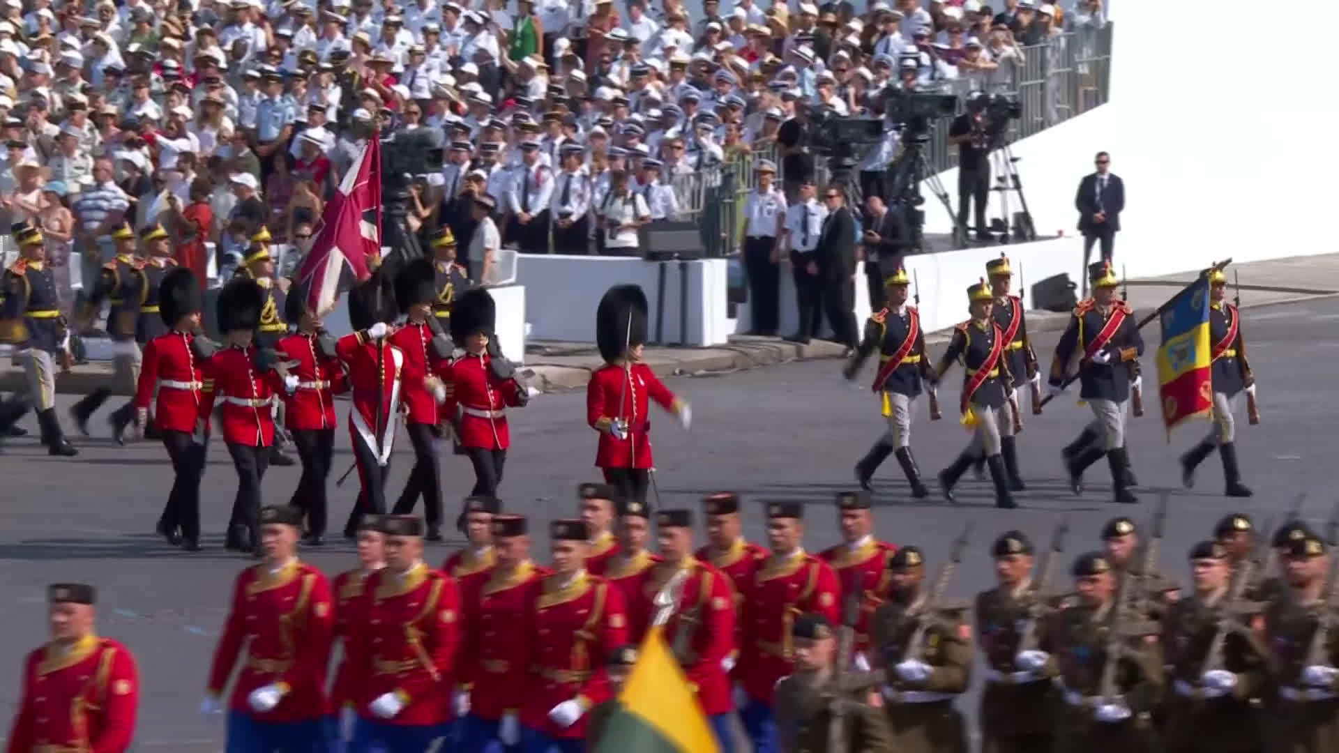 The 2026 parade saw the Grenadier Guards march with the 1er Régiment de la Garde Républicaine for the first time since 2004 (Picture: Emmanuel Macron)