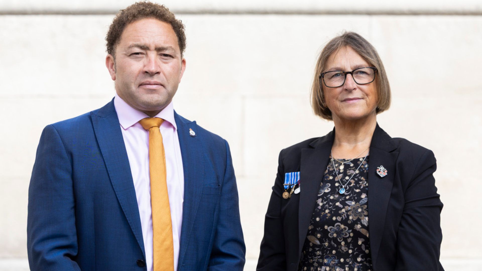 Minister for Veterans and People, Calvin Bailey, and Mikki Brett laying wreaths at the Cenotaph, Whitehall (Picture: UK Gov)