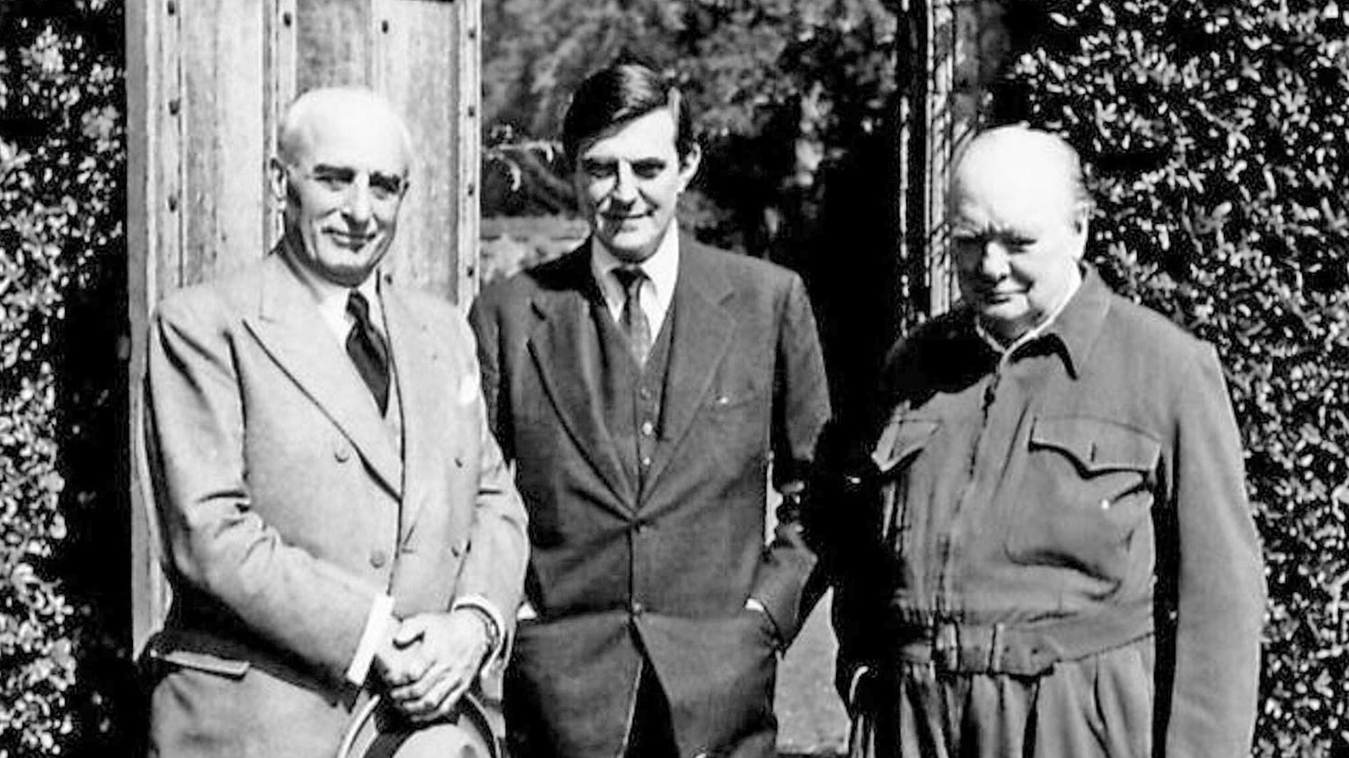 Mr Churchill hosted US Envoy Joseph Davies and Ambassador John Winant at Chequers in 1945