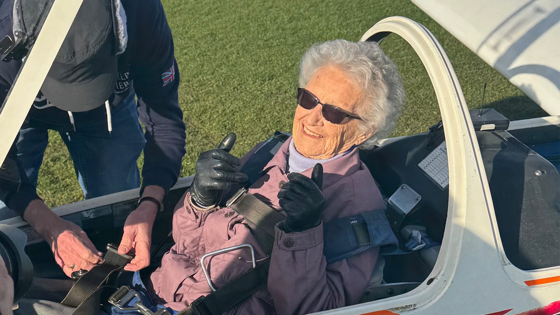 16122025 102-Year-Old WWII Veteran Takes to the Skies Above Cambridge in Special Glider Flight CREDIT TAXI CHARITY