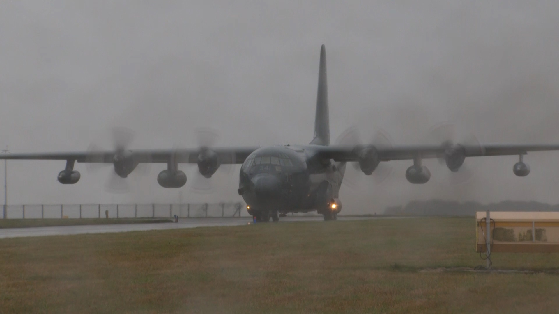 17092025 Canadian Hercules takes to the skies of gloomy RAF Waddington CRED FORCES NEWS