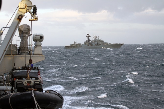 HMS Somerset shadows Vice Admiral Kulakov warship