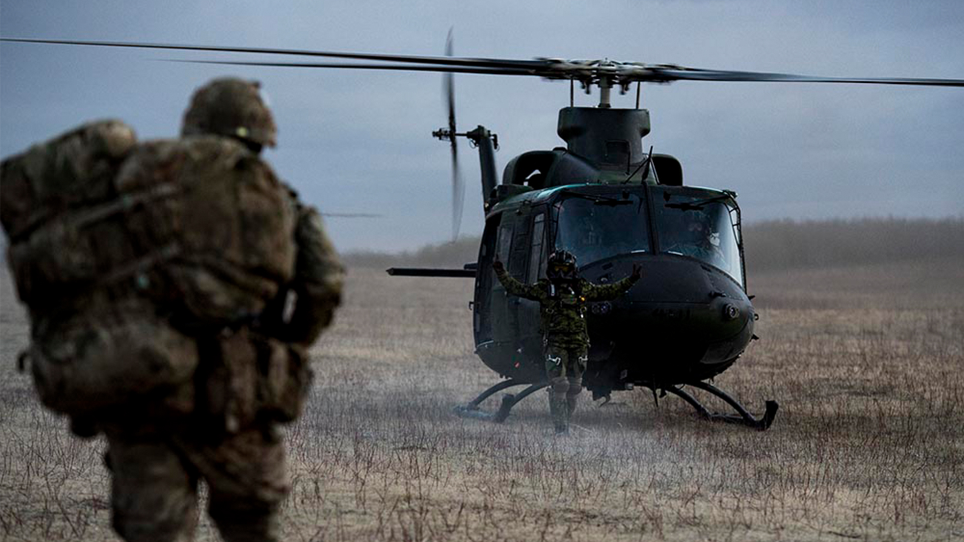 A soldier from 1st Battalion, The Rifles prepares to board a CH-146 Griffon during the 2021 iteration of Exercise Maple Resolve at Canadian Forces Base Wainwright (Picture: Canadian armed forces)