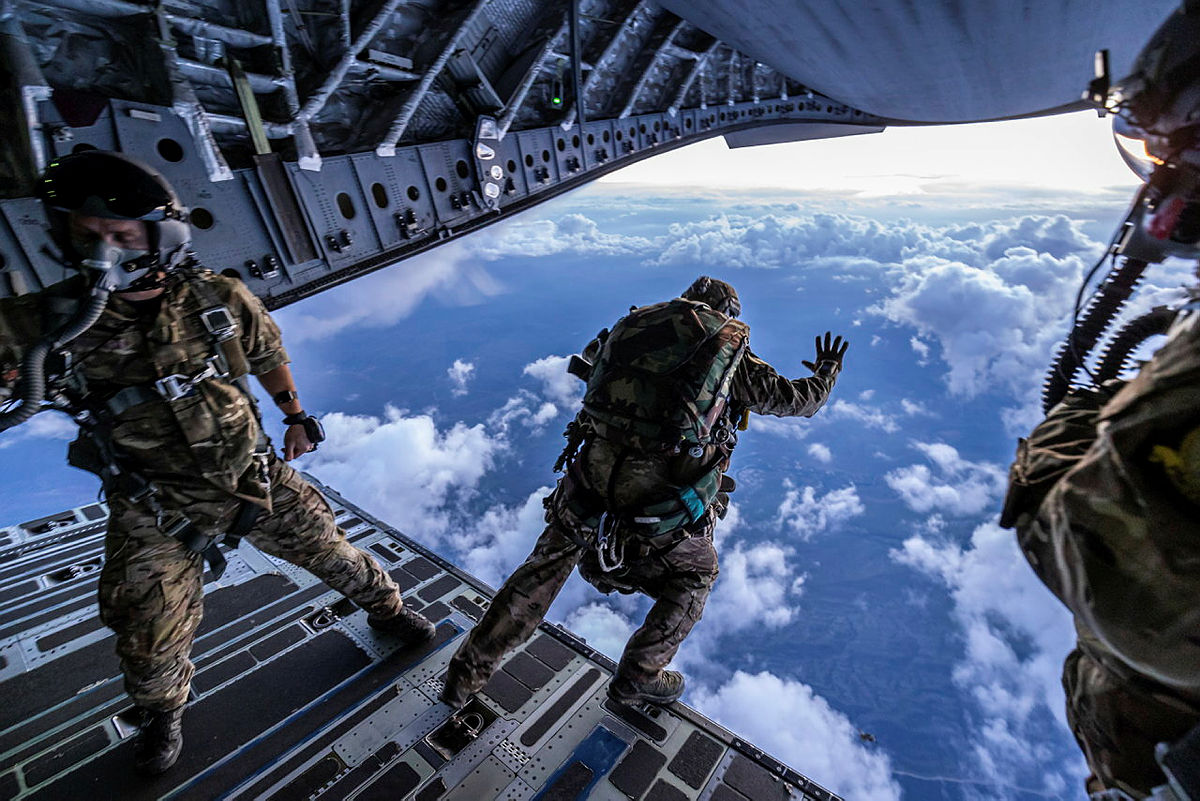 2 PARA Battlegroup C-17 Globemaster high altitude low opening HALO jump Northern Macedonia CREDIT Crown Copyright