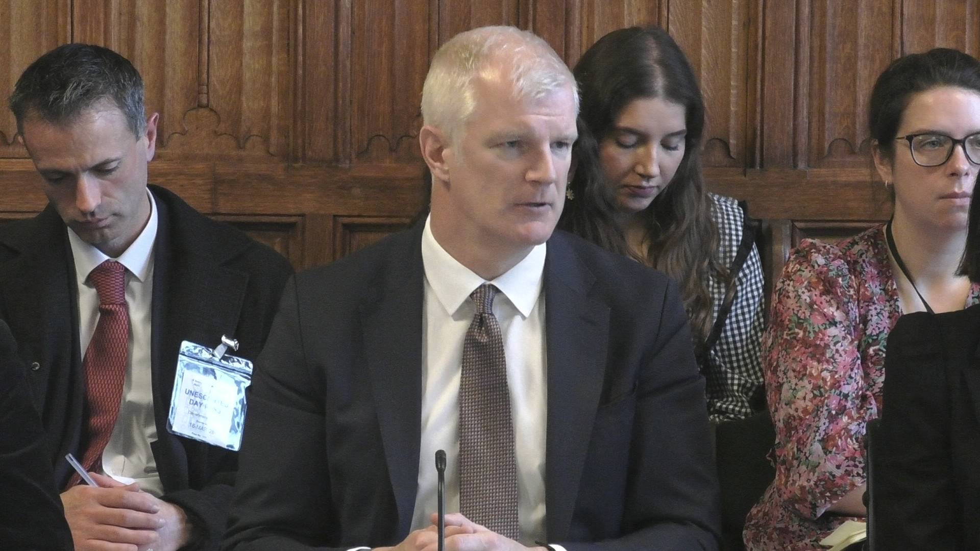 Armed Forces Minister Al Carns told the Armed Forces Bill Committee that the current organisational state of the reserves was a "mess"