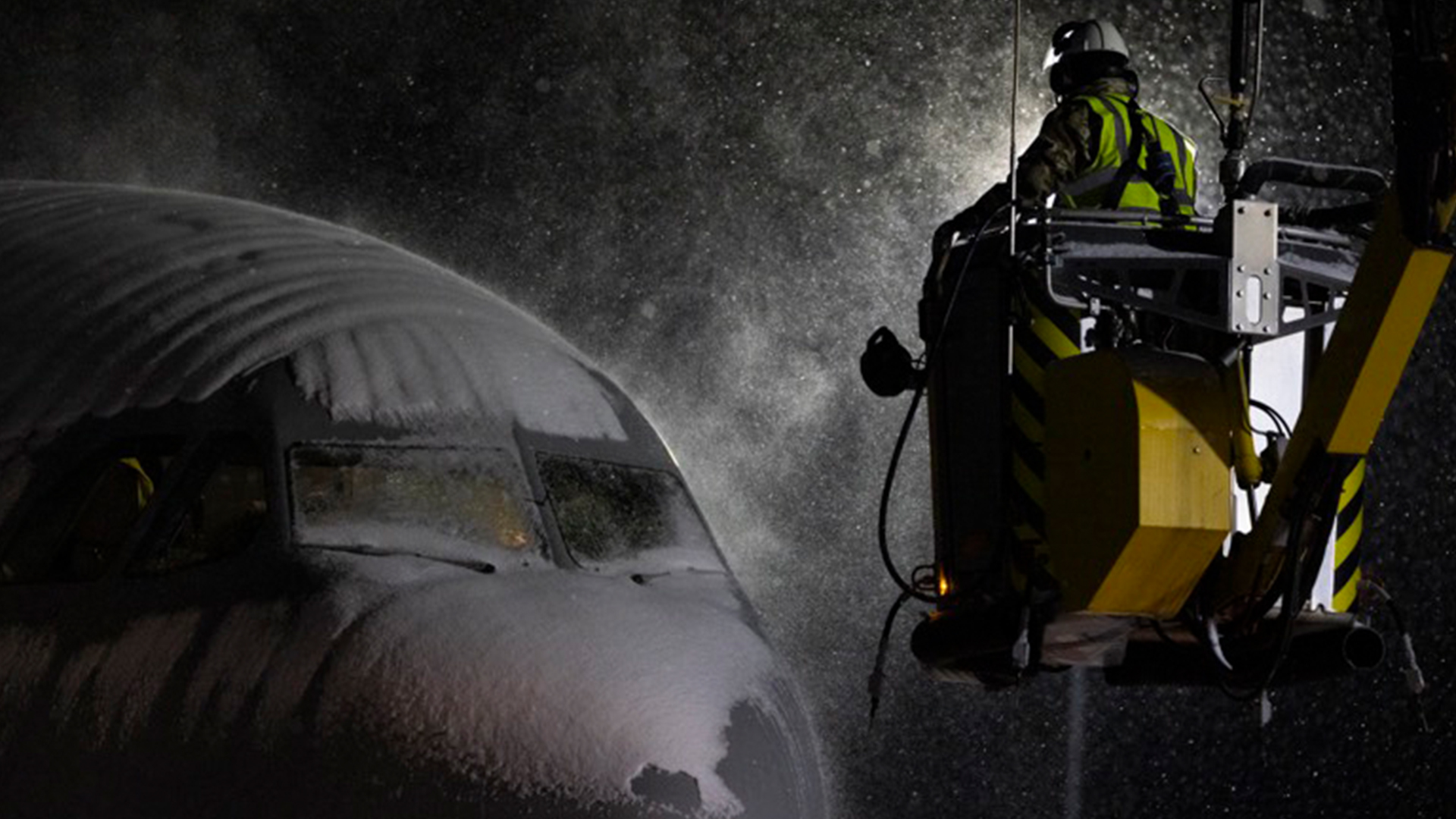 De-icing teams need to get to work whether it's night or day, depending on operational requirements