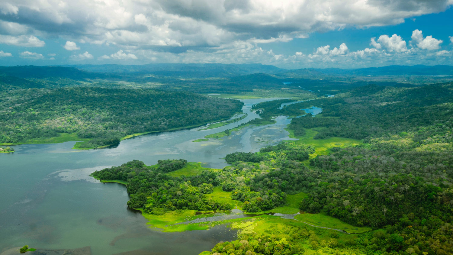 220925 aerial view of Panama Canal on the Atlantic side NO REUSE Image ID G10F5C CREDIT Arlume
