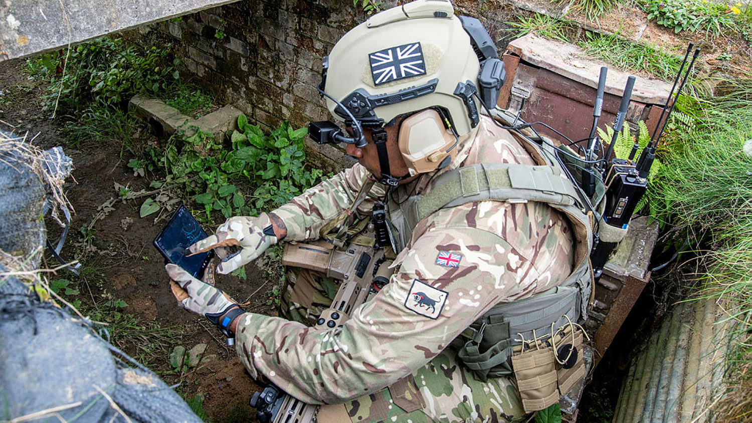 A soldier from 2nd Battalion The Royal Anglian Regiment, wearing cutting-edge data visualisation tools, integrated sensors and live intelligence feeds all connected within a single system FIDSV (Picture: Crown Copyright)