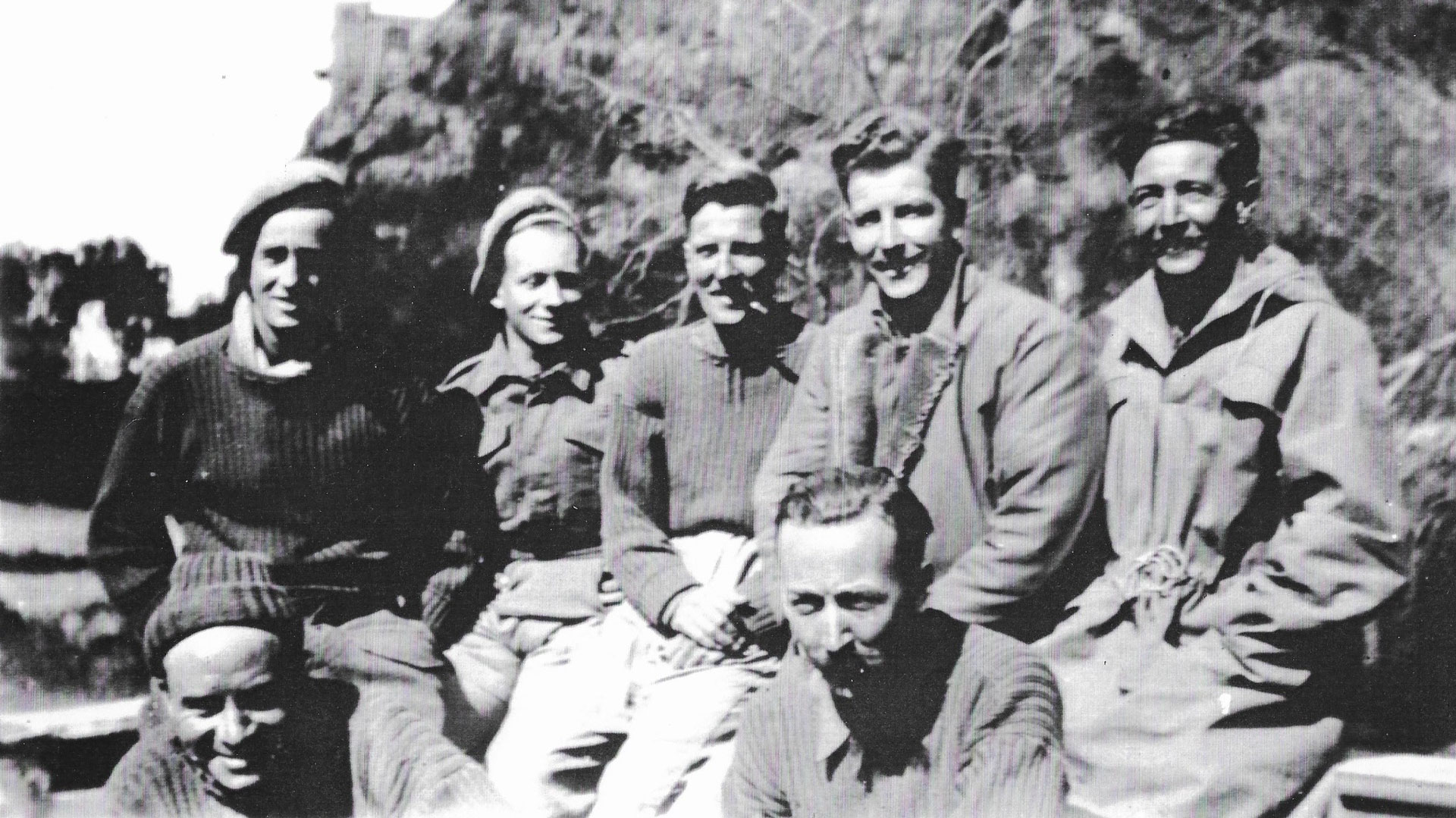 Lt Archie Gibson (pictured back row, second from right) with his team in Yugoslavia (Picture: Gibson family)