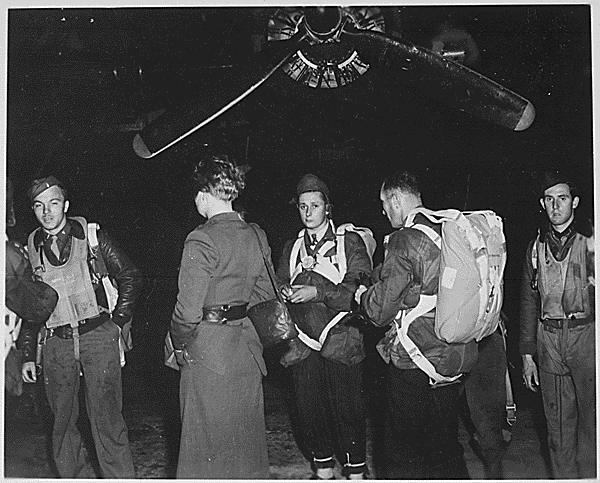 Jedburghs in England about to take off in a B-24 and go on a mission to Nazi-occupied Europe
