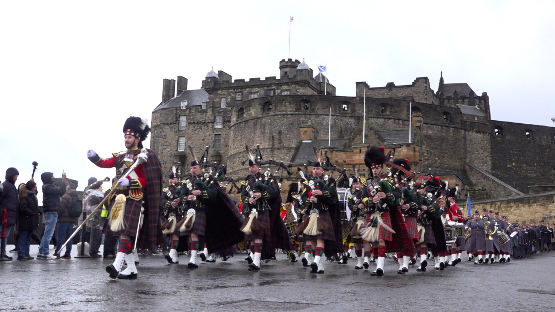 The parade sets off from Edinburgh Castle