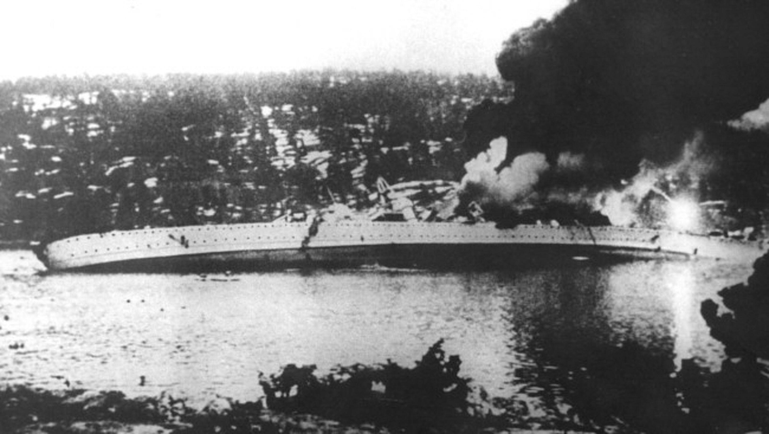 The German cruiser Blücher after being hit by cannon fire and torpedoes from the Norwegian coastal fortress Oscarsborg. (Picture: Alamy))