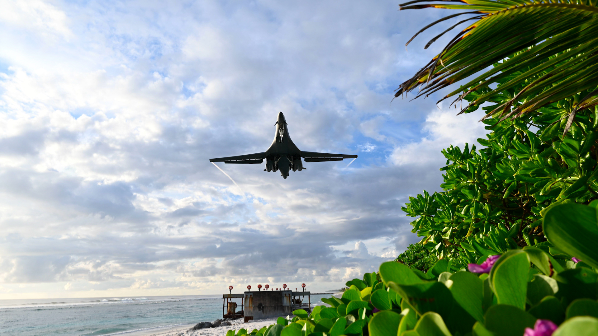 2HB3RG2 A B-1B Lancer from Ellsworth Air Force Base, S.D., lands after a Bomber Task Force mission at Naval Station Diego Garcia 251121 CREDIT Alamy NOT FOR REUSE.