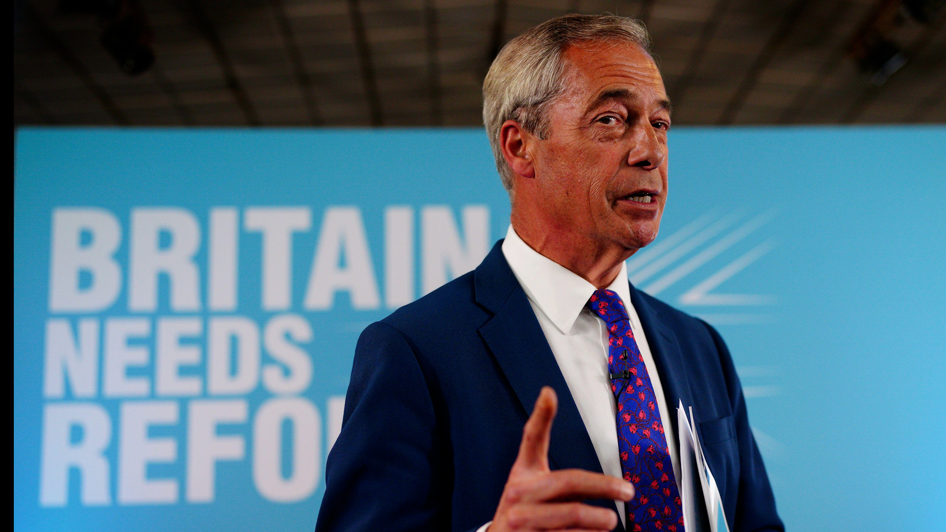 2XCHCTA Reform UK leader Nigel Farage launches 'Our Contract with You' in Merthyr Tydfil while on the General Election campaign trail 170624 CREDIT Alamy