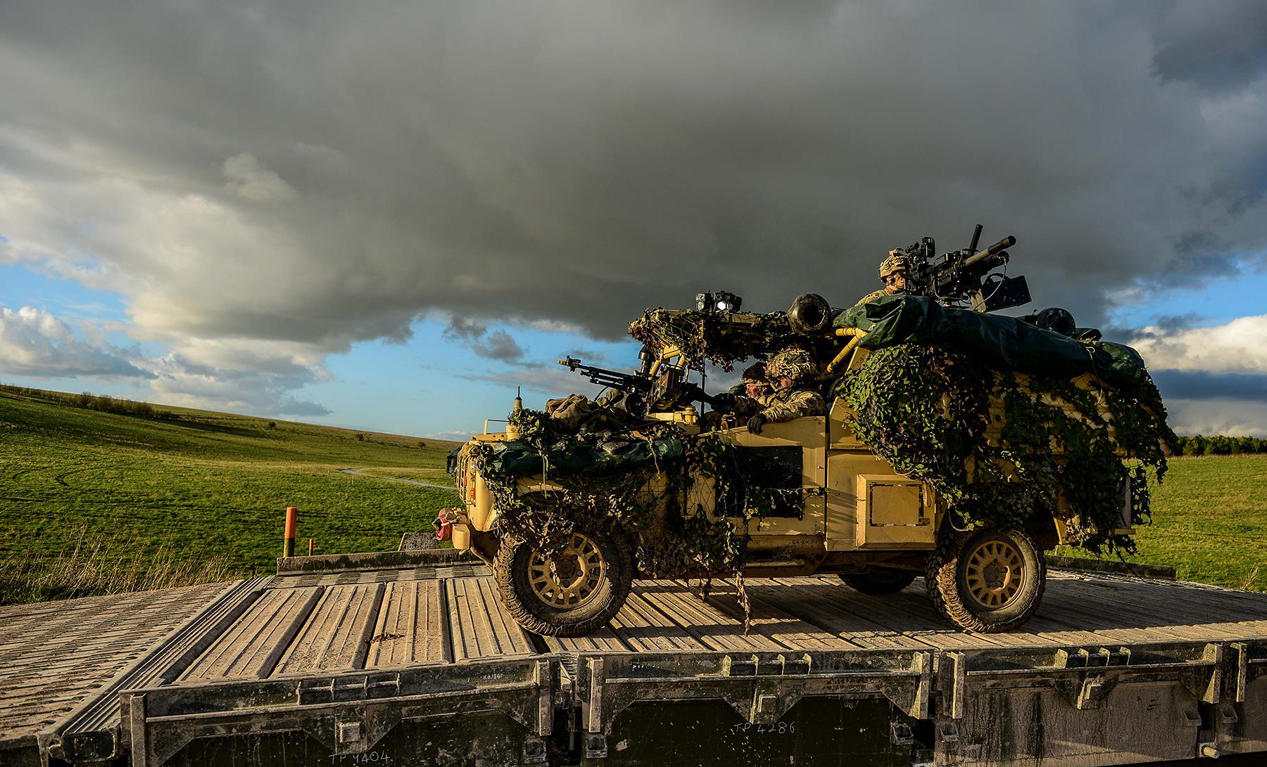 Dramatic Pictures Feature 2 Yorks In Exercise Wessex Storm
