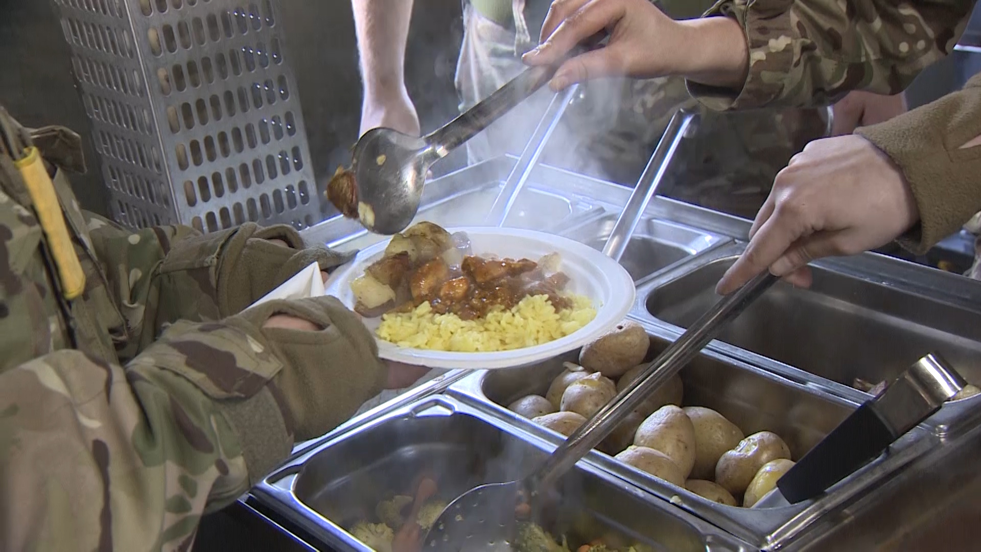 3 Mobile Catering Squadron Get A Taste Of Frontline Catering 230119 BFBS