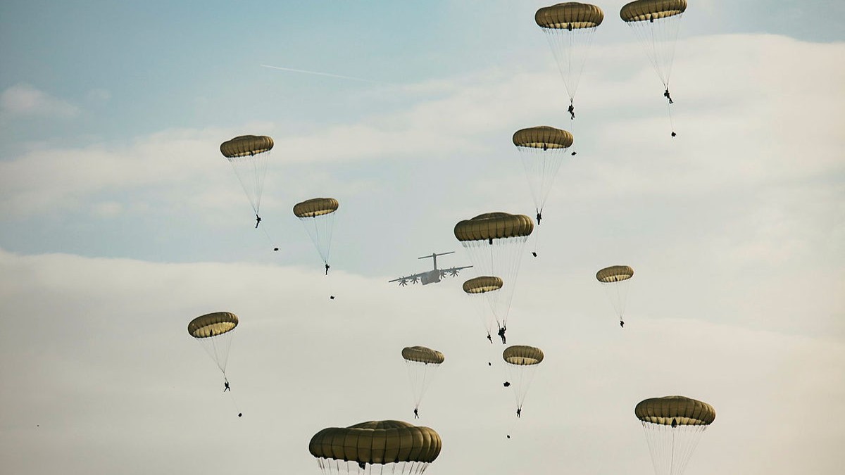 The drop, the largest in more than a decade, saw 276 Paratroopers and 24 tonnes of kit and supplies land on Salisbury Plain