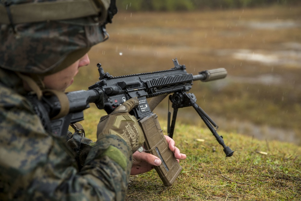 3rd Battalion 8th Marine Regiment fire the M27 2017