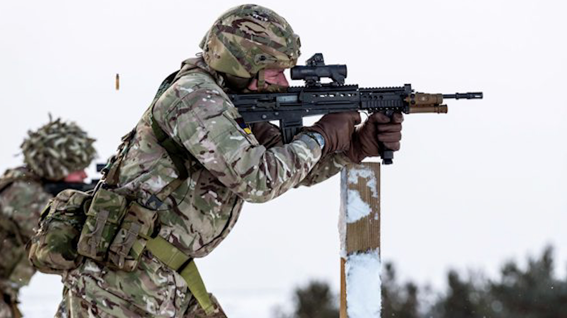 4 YORKS Yorkshire Regiment Army reservist firing a SA80 on Exercise Yorkshire Strike 100221