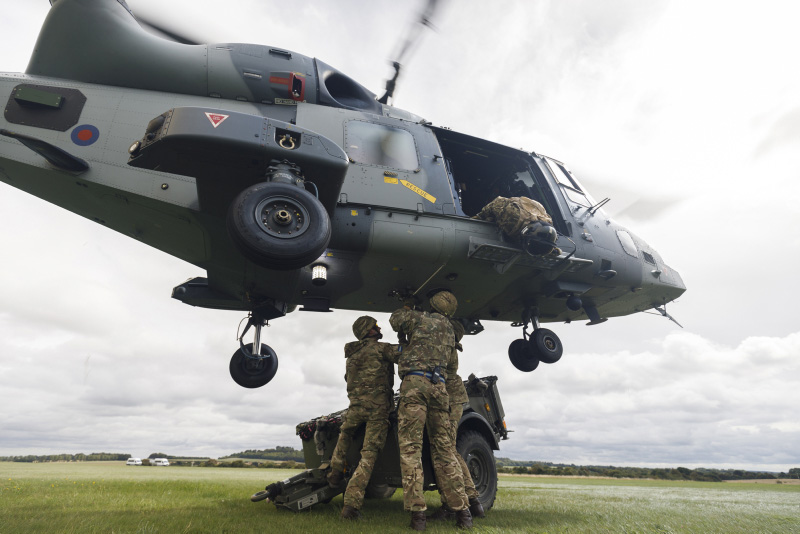 6 Regiment, Army Air Corps (6 AAC) Reservists conduct Under Slung Load (USL) training with Wildcat Helicopter. Credit: SSgt Si Longworth, AAC. Crown Copyright 