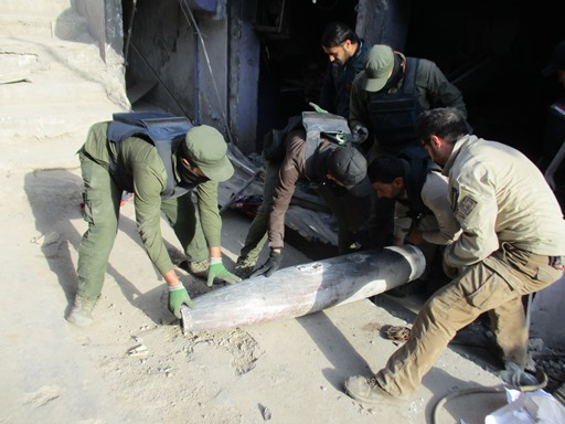 500lb bomb in Mosul (Picture: UNMAS).