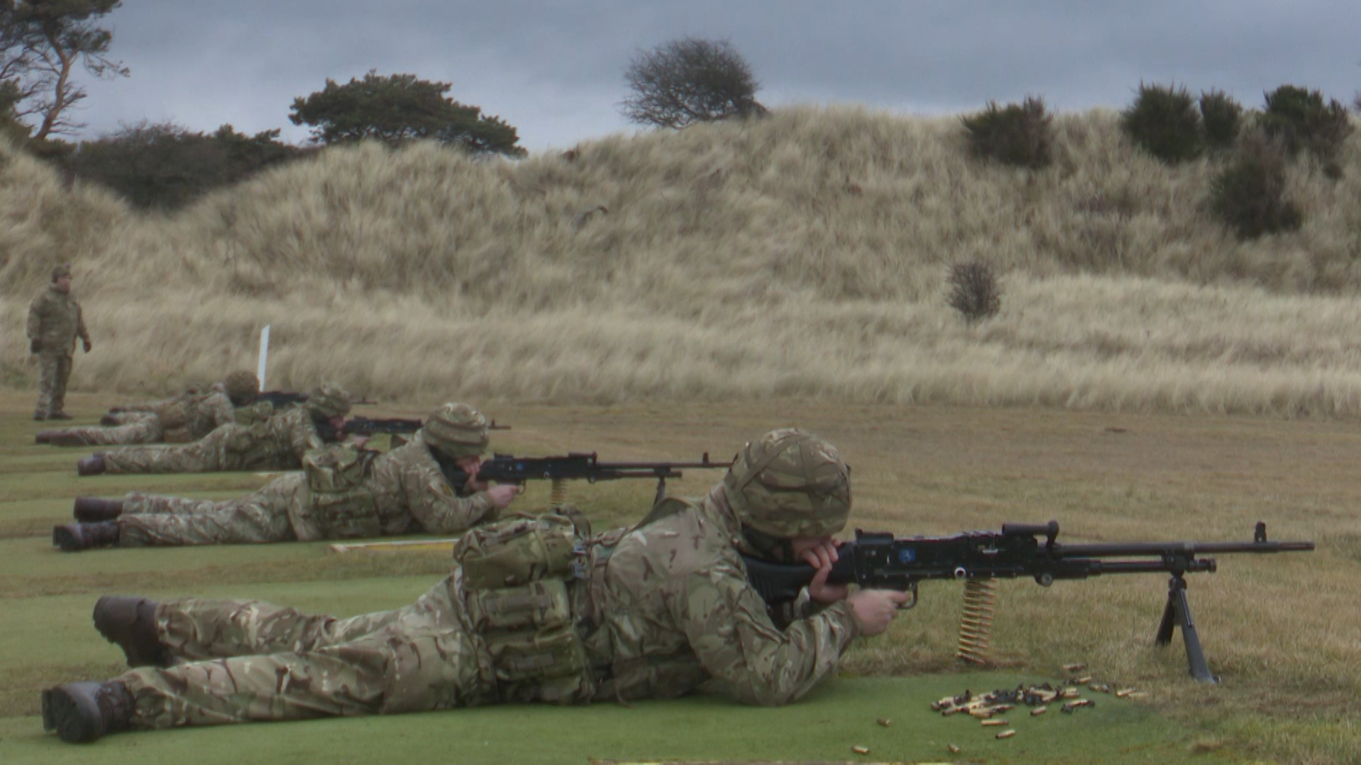 Reservists from 7 SCOTS practice on the firing range.