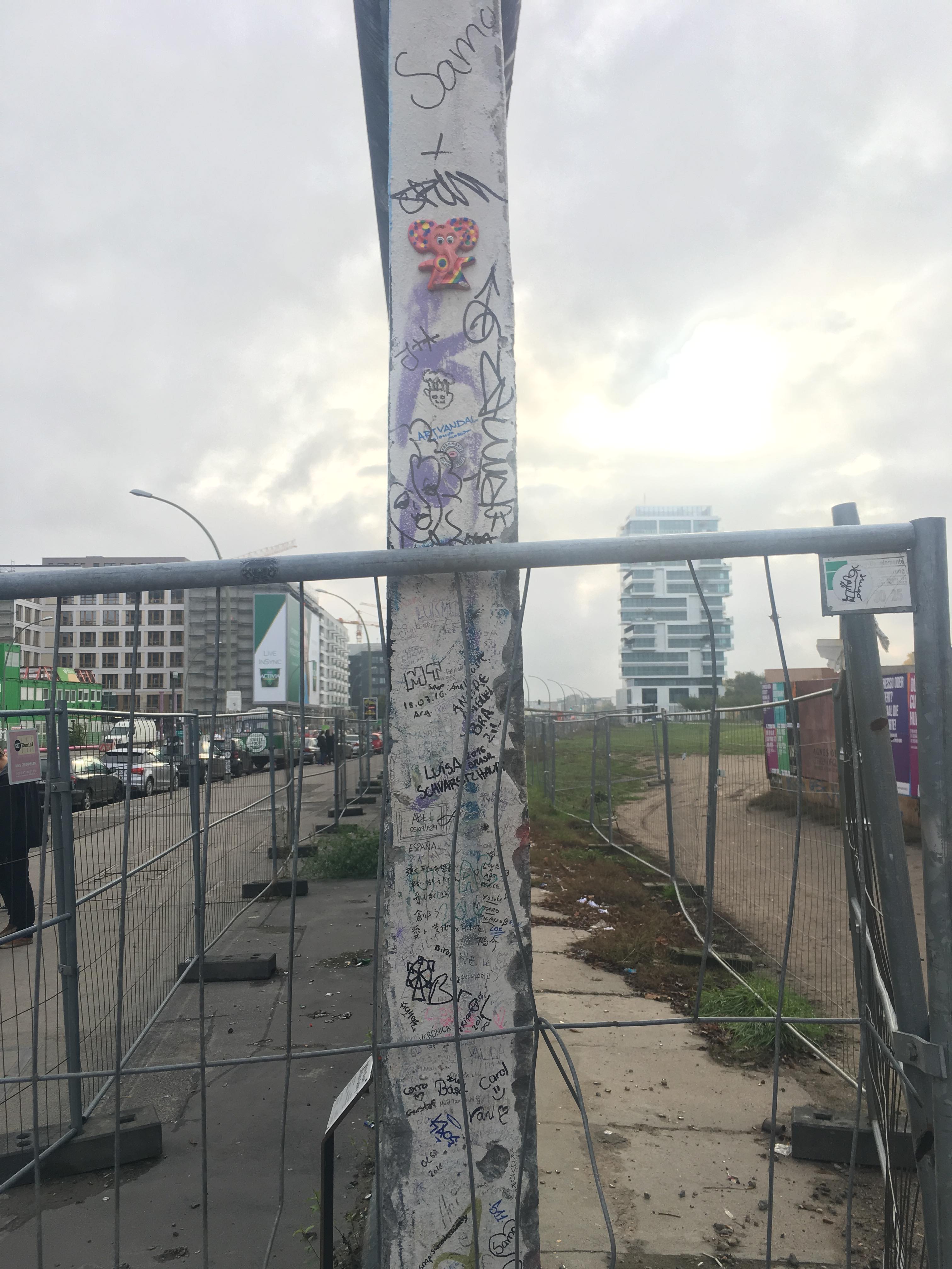 Two Sides Of The Berlin Wall. Credit BFBS