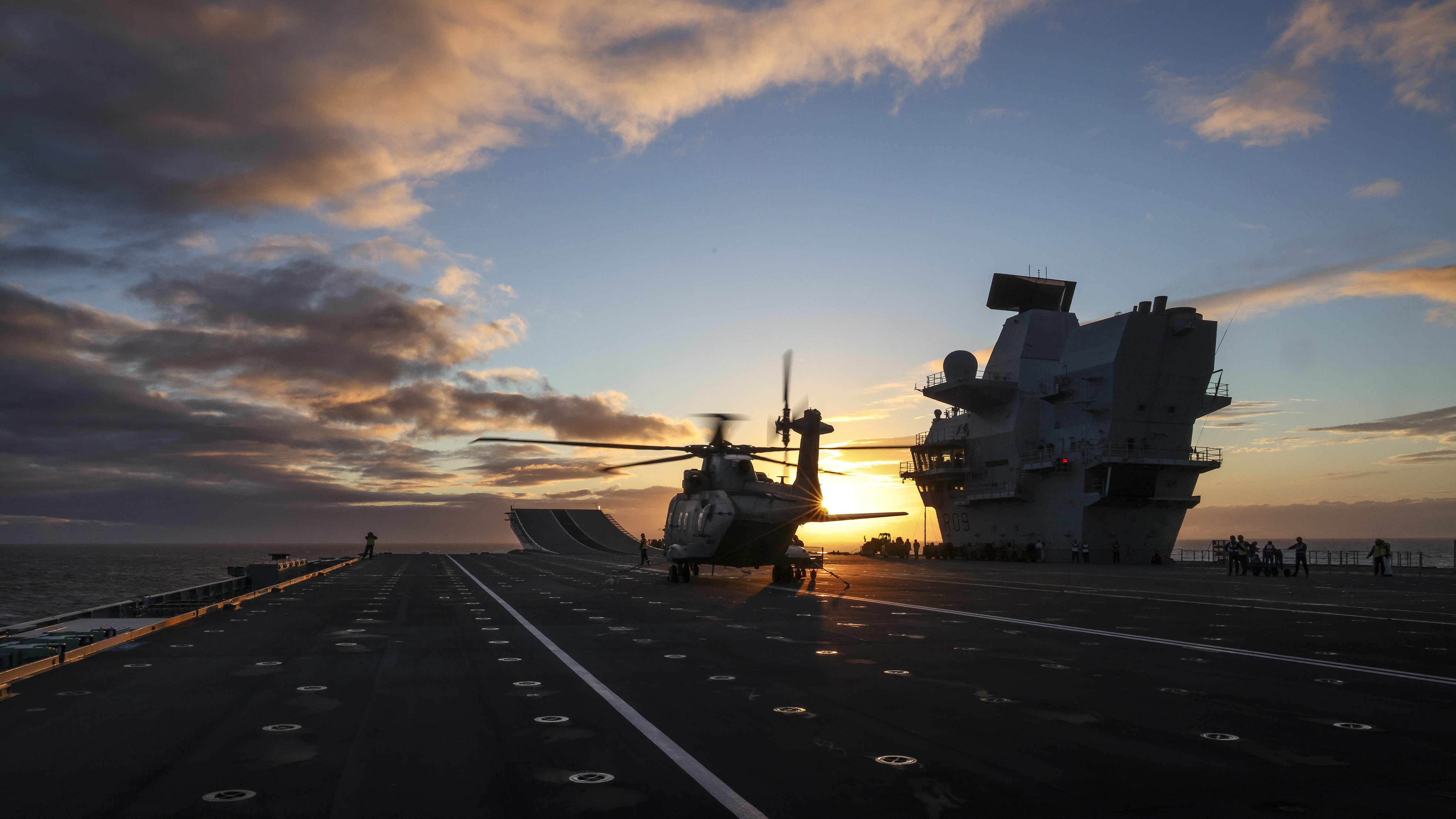 Merlin prepares to take off from HMS Prince of Wales