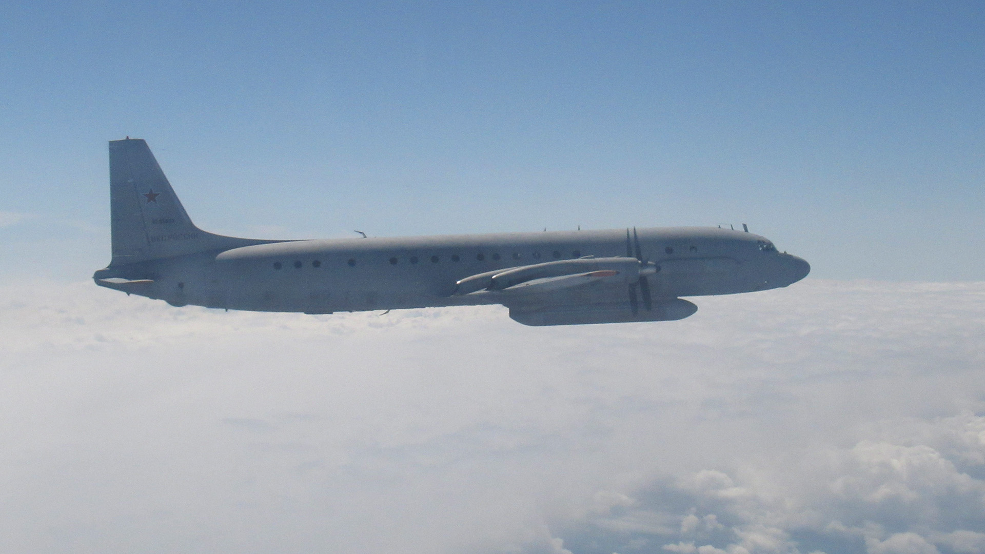A Russian Ilushin surveillance and reconnaissance aircraft was heading towards Polish airspace