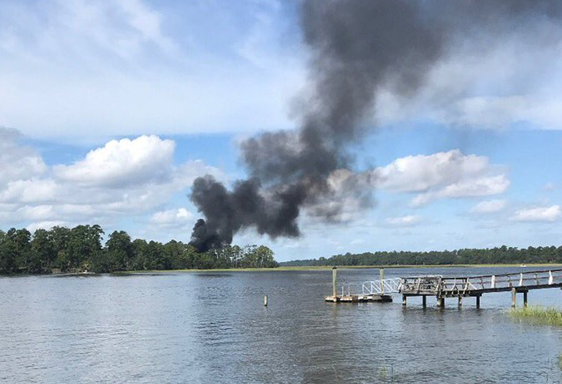 A US fighter jet crashed in South Carolina on Friday. (Picture: Kensley Crosby)