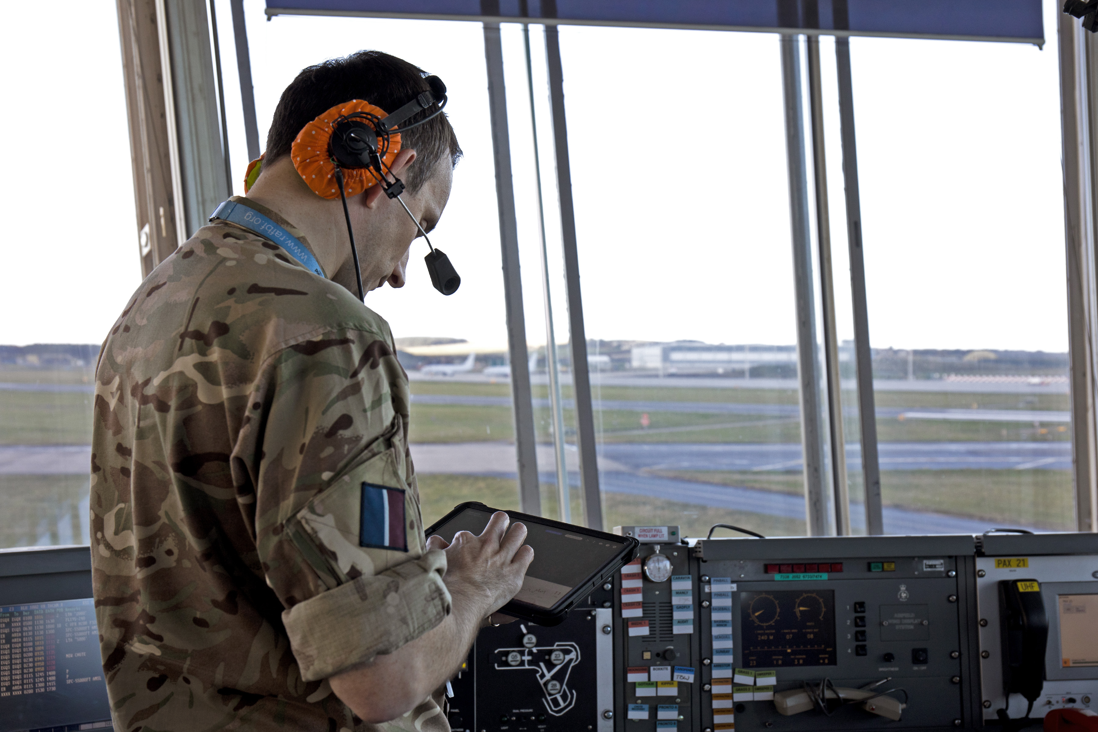 A member of the RAF using a new 3D bird detection system to map avian activity around RAF Lossiemouth 