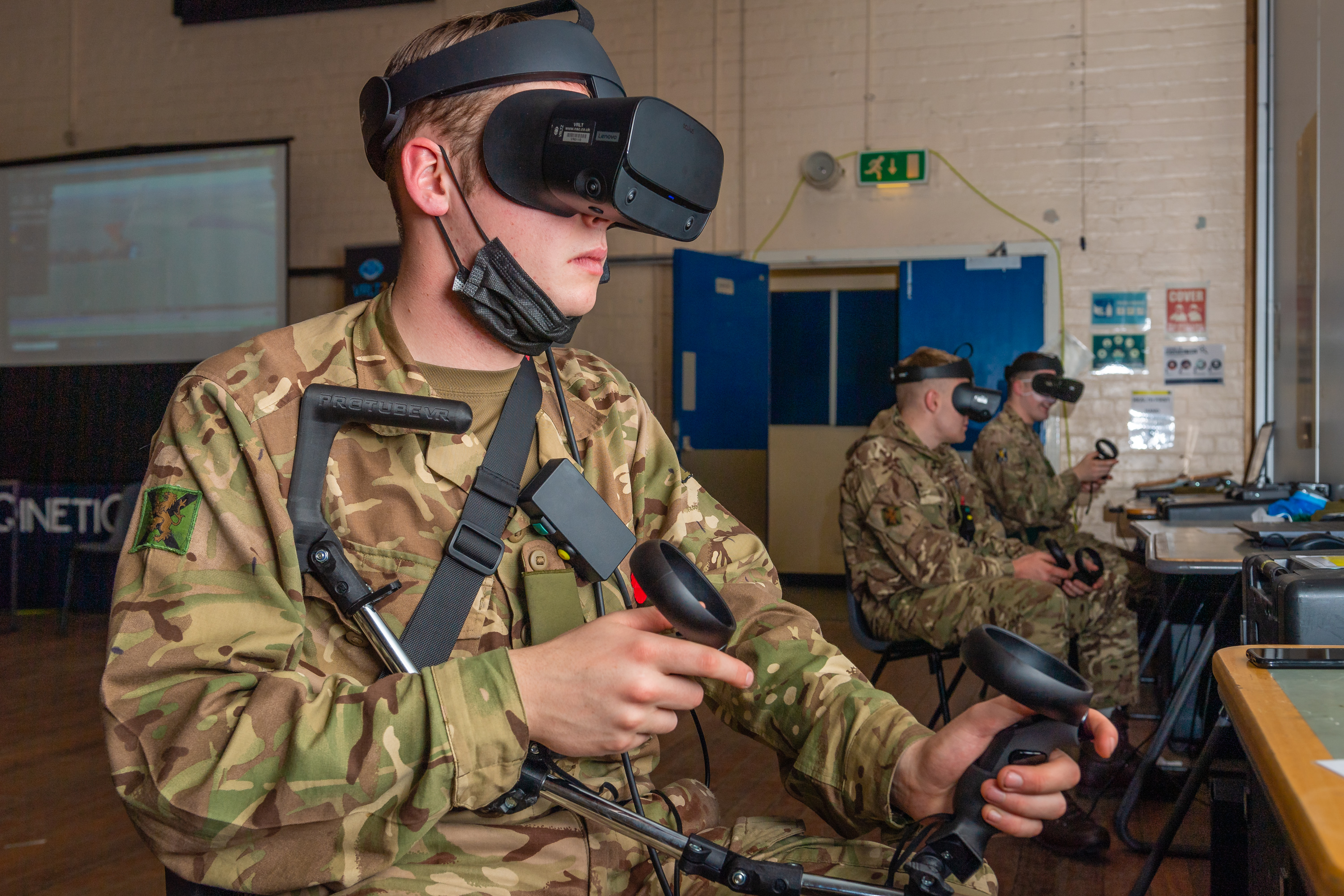 Soldiers from 5 SCOTS participate in Virtual Reality training (Picture: MOD).