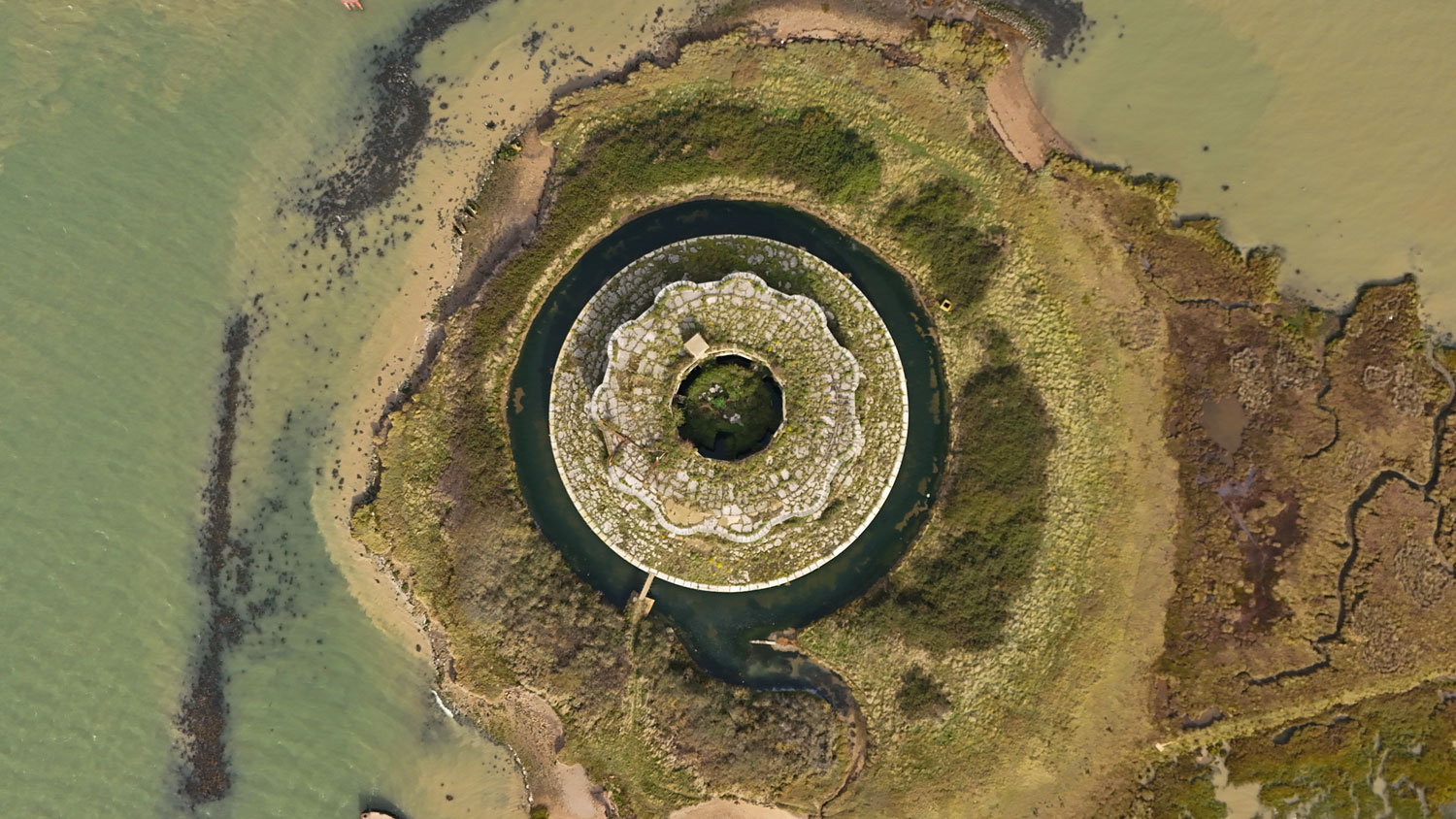 A bird's eye view of Fort Darnet, River Medway CREDIT Savills Auction