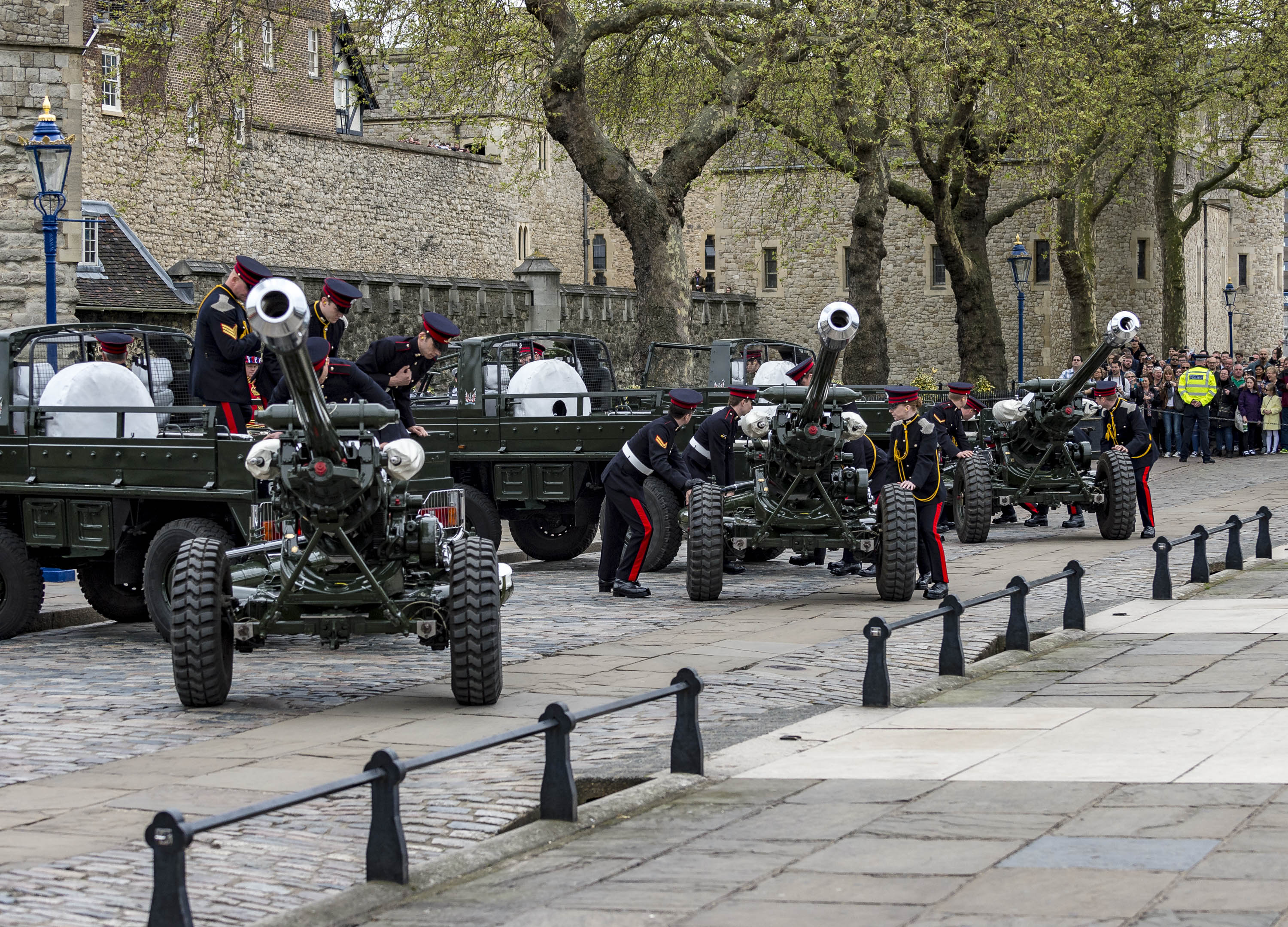 Gun Salute Royal Baby Tower of London 2400418
