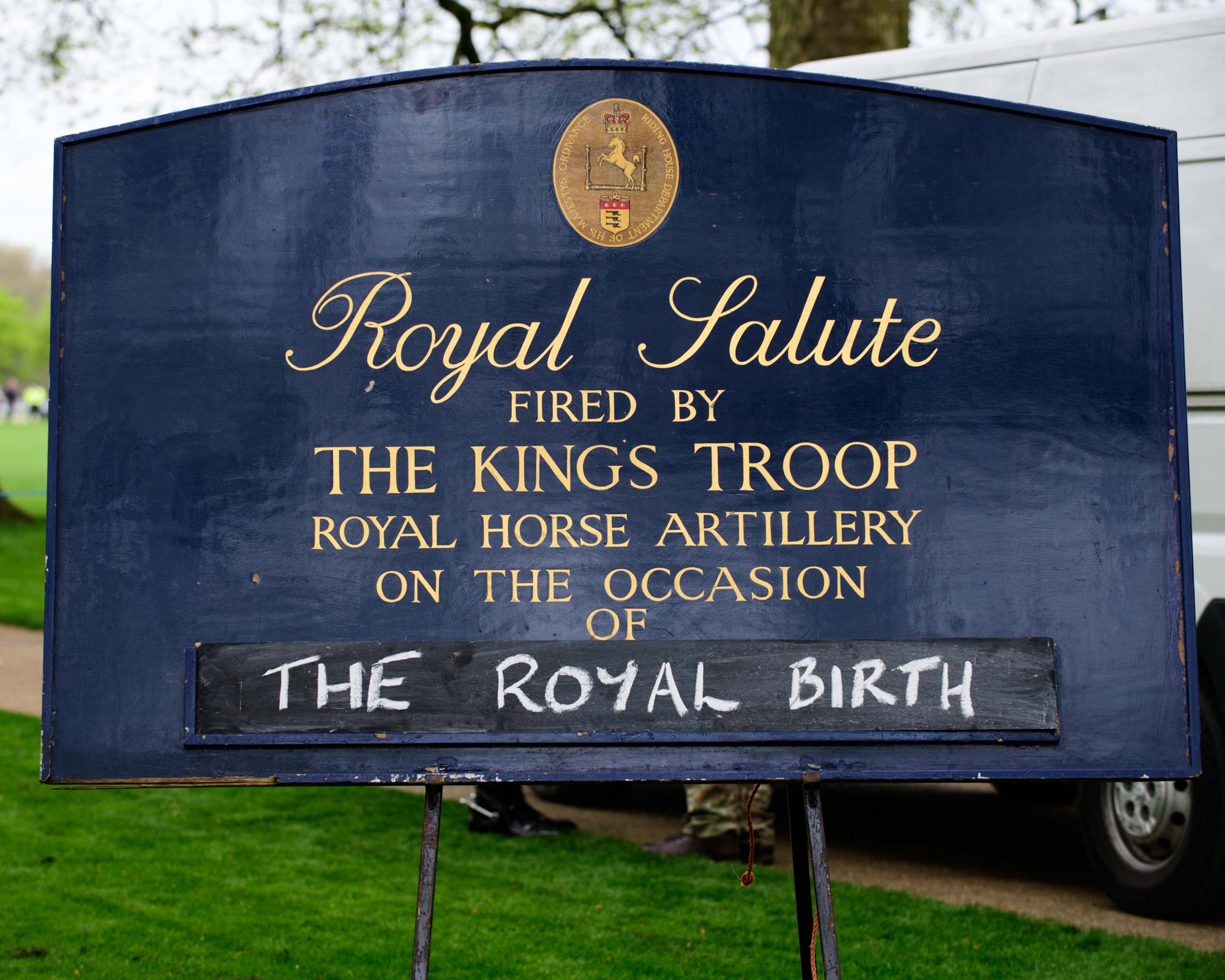 Gun Salute Royal Baby 2400418