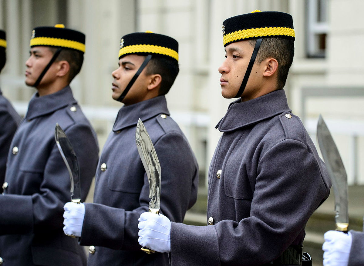 Gurkhas drill with Kukris