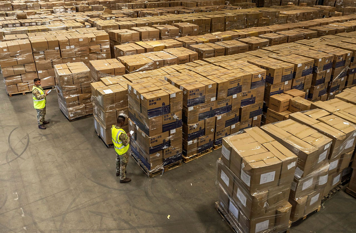 Members of 4 Regiment Royal Logistic Corps supporting the NHS supply chain during the COVID pandemic. Picture: MOD.
